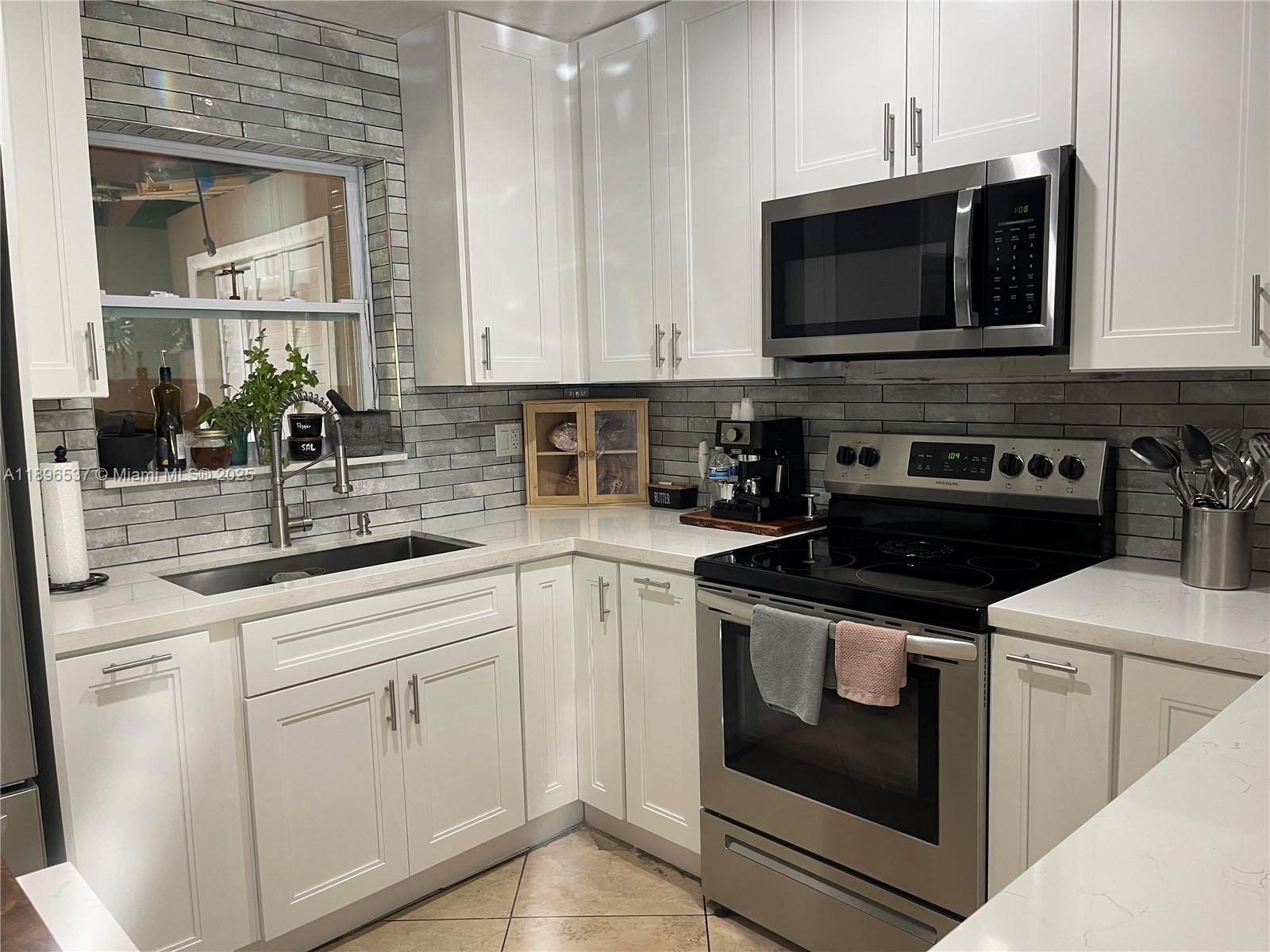 FAIRFAX BROLLIAR - Residential