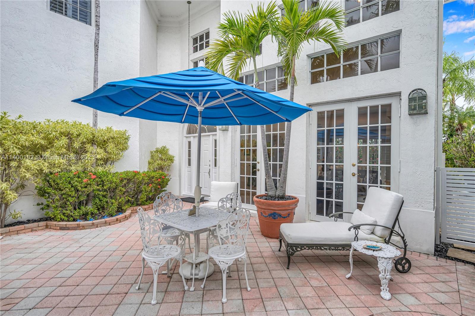 AVENTURA ESTATES - Residential