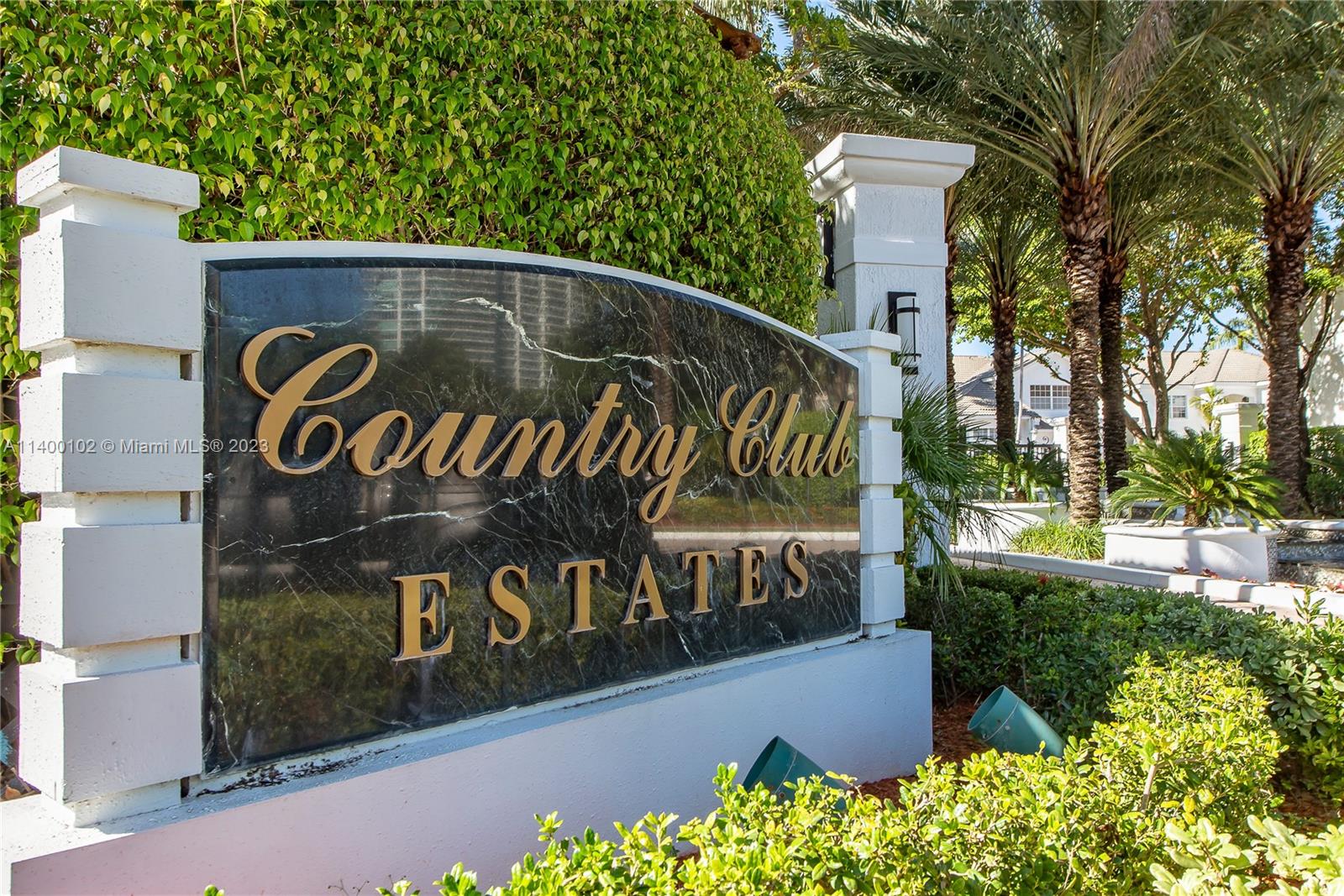 AVENTURA ESTATES - Residential