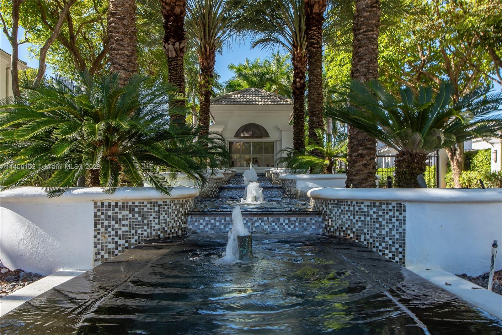 AVENTURA ESTATES - Residential