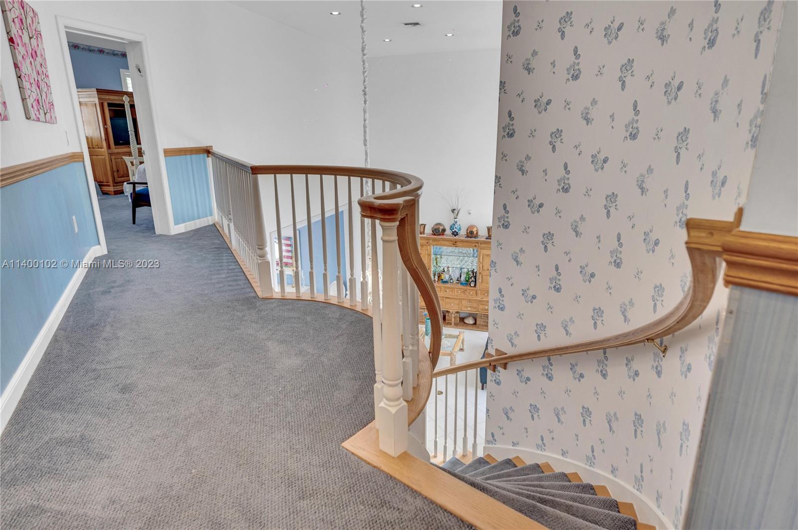 AVENTURA ESTATES - Residential