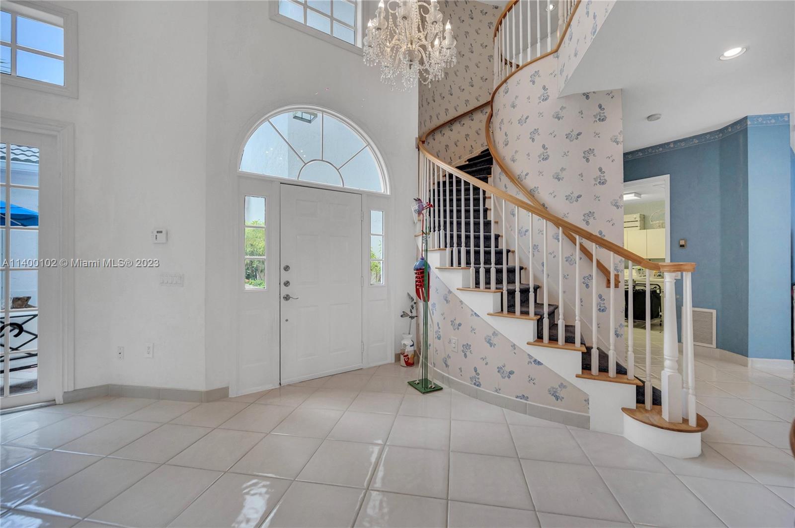 AVENTURA ESTATES - Residential