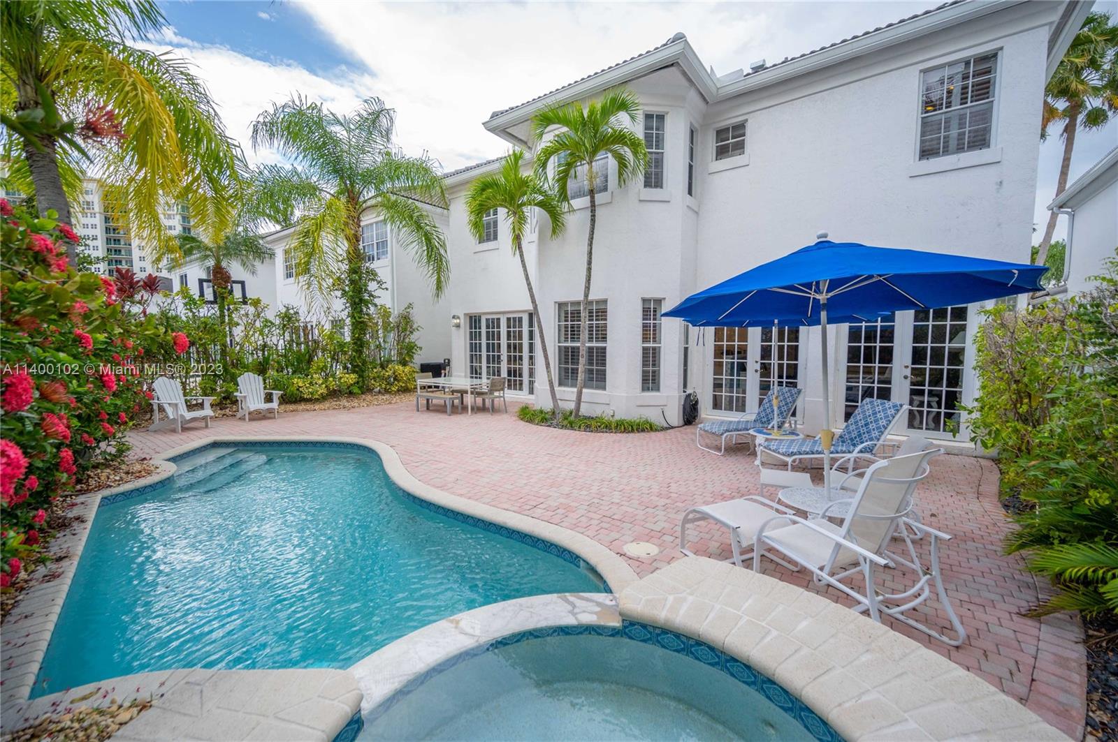 AVENTURA ESTATES - Residential