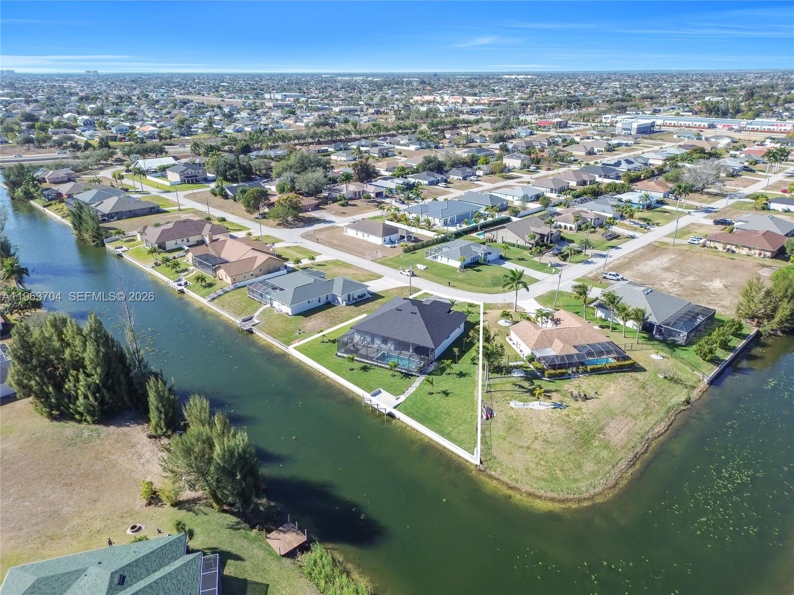 CAPE CORAL - Residential
