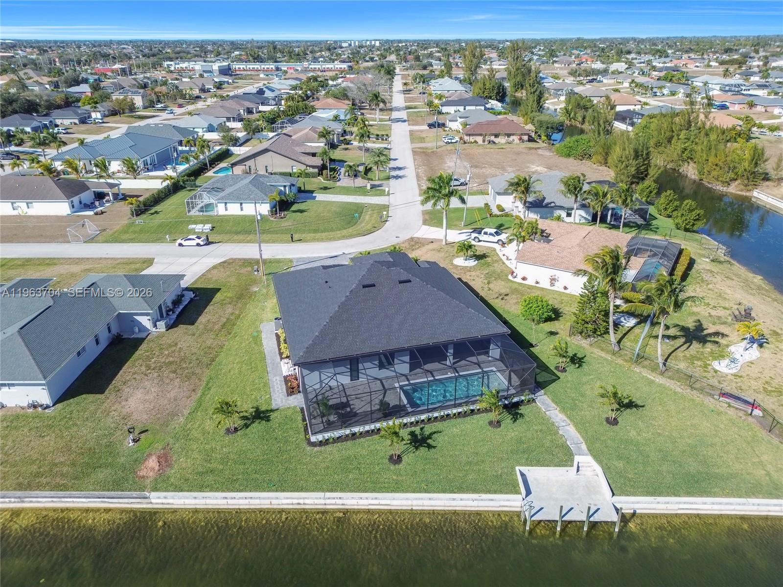 CAPE CORAL - Residential