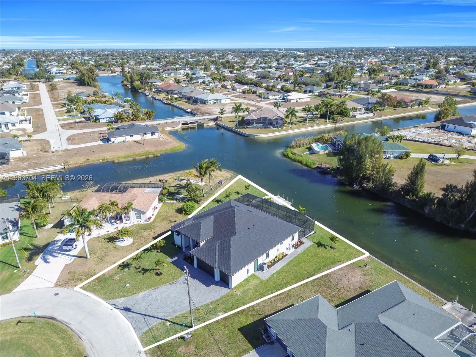 CAPE CORAL - Residential