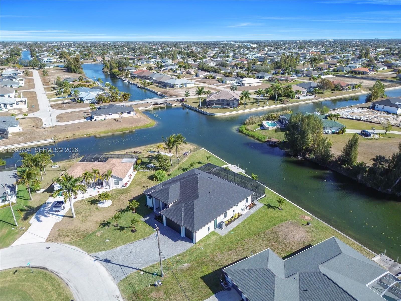 CAPE CORAL - Residential