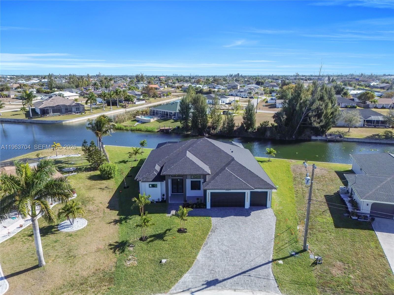 CAPE CORAL - Residential
