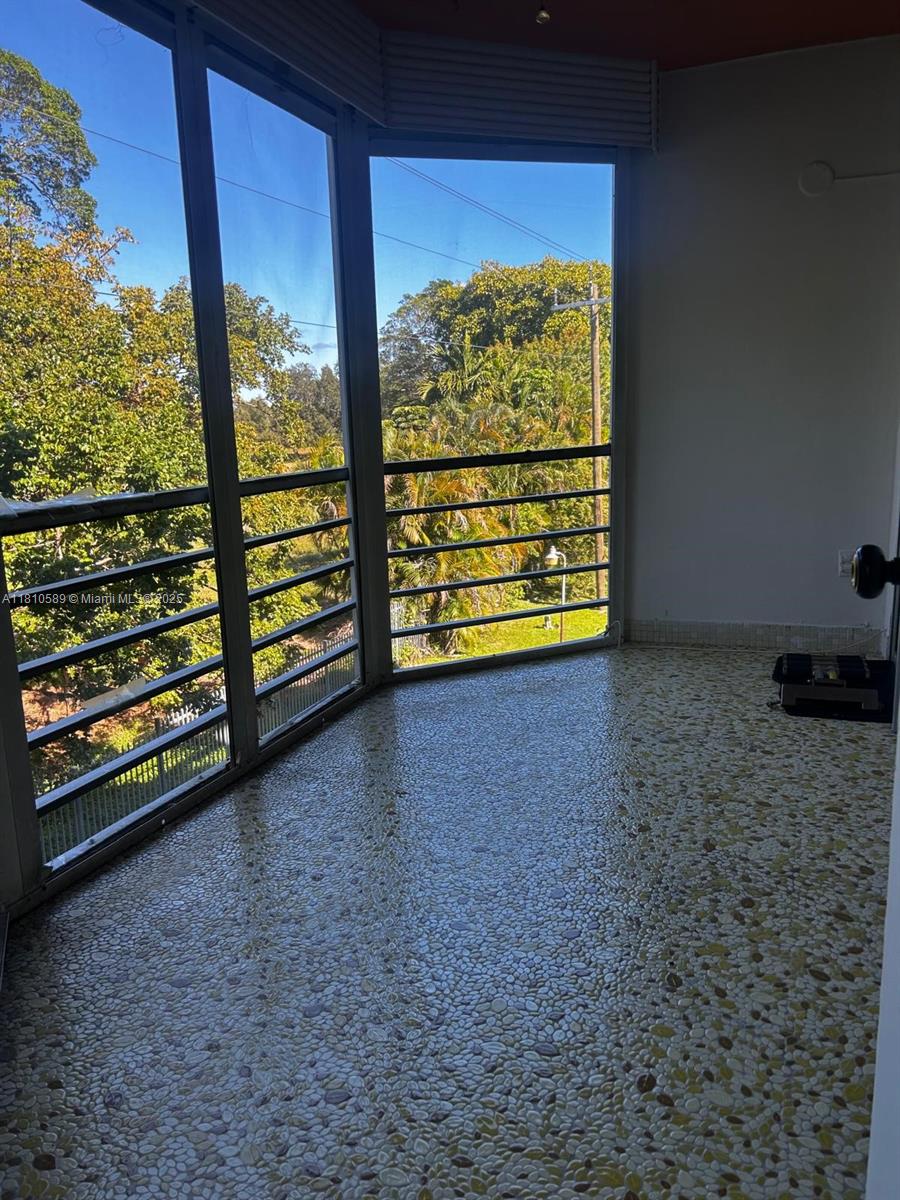 ROLLING GREEN CONDO C - Residential