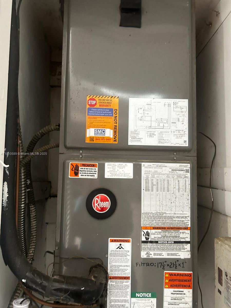 ROLLING GREEN CONDO C - Residential