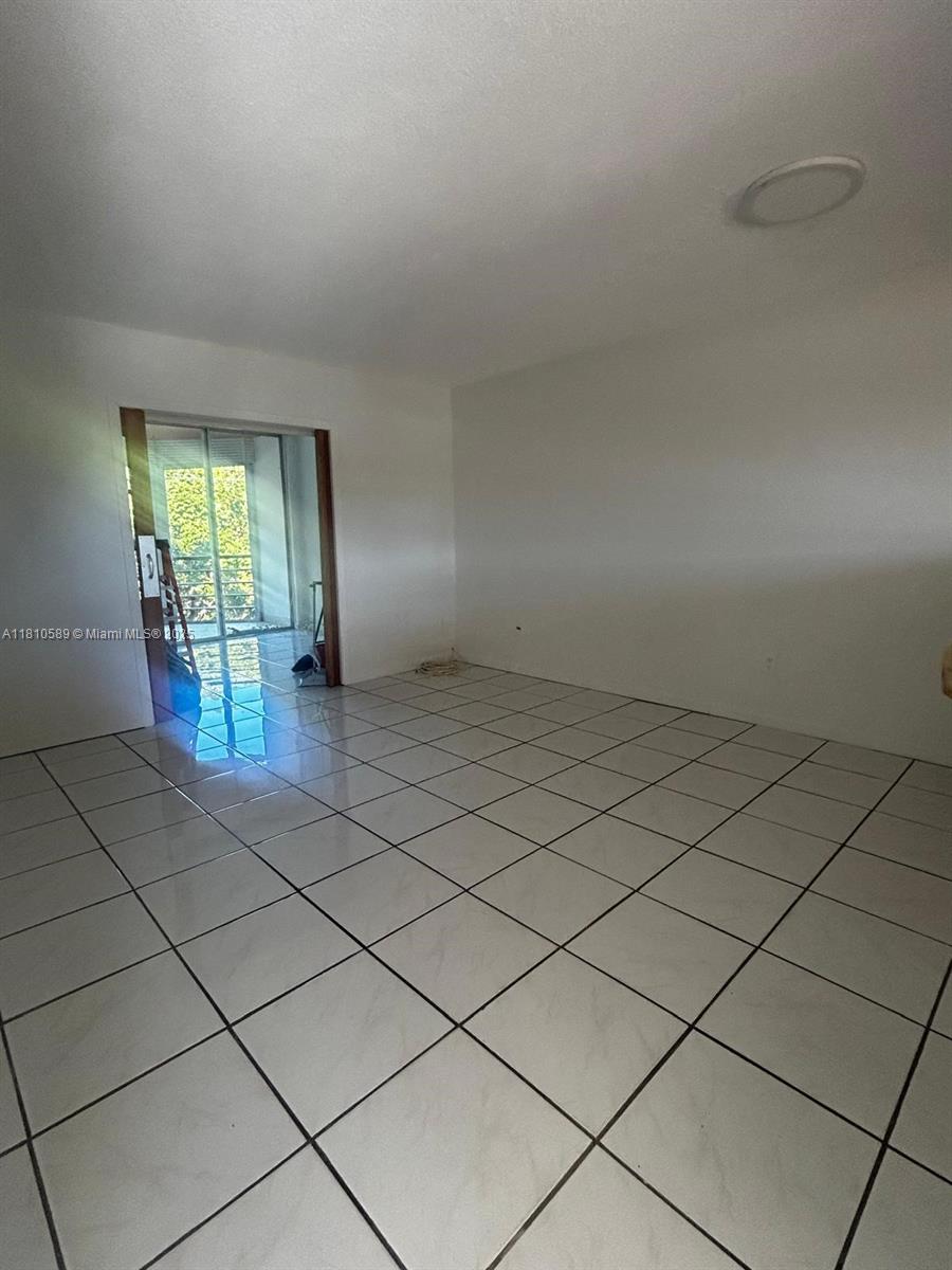 ROLLING GREEN CONDO C - Residential