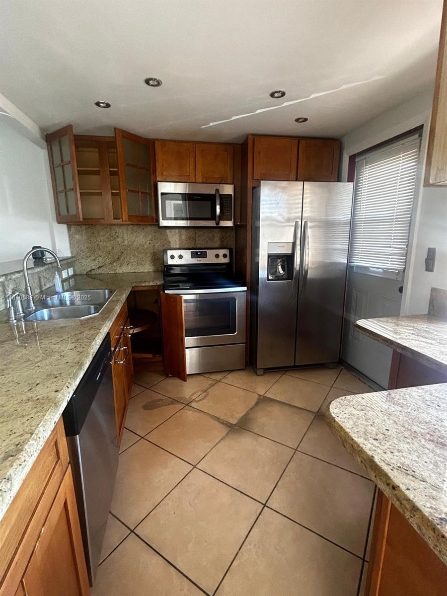 ROLLING GREEN CONDO C - Residential