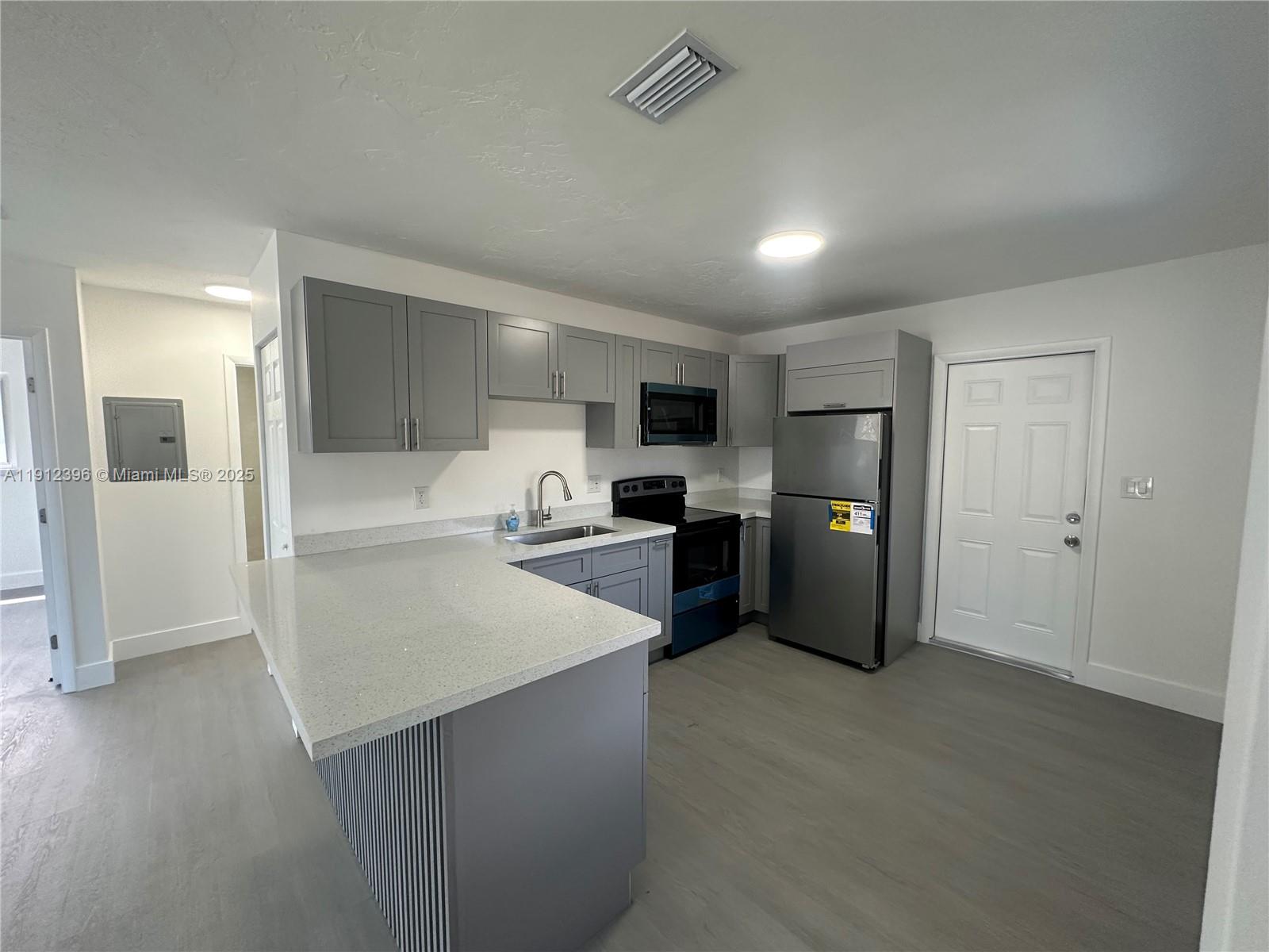 HI-PINE HOMESITES - Residential