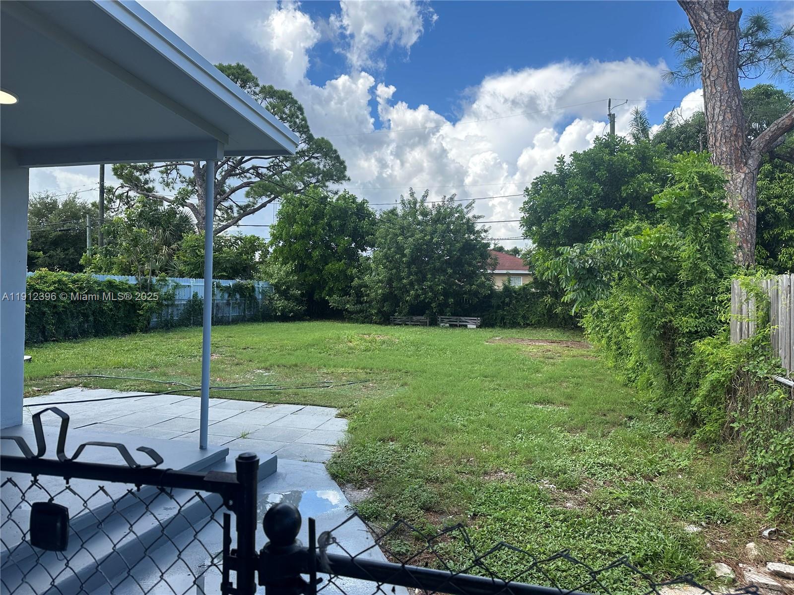 HI-PINE HOMESITES - Residential