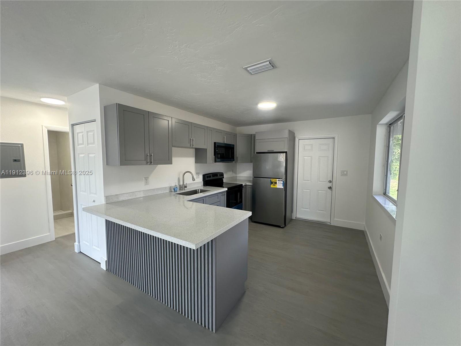 HI-PINE HOMESITES - Residential