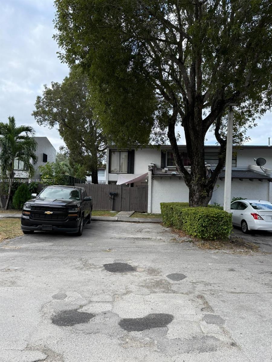 Property for Sale at 11060 Sw 70th Ter 11060, Miami, Broward County, Florida - Bedrooms: 3 
Bathrooms: 2  - $405,000