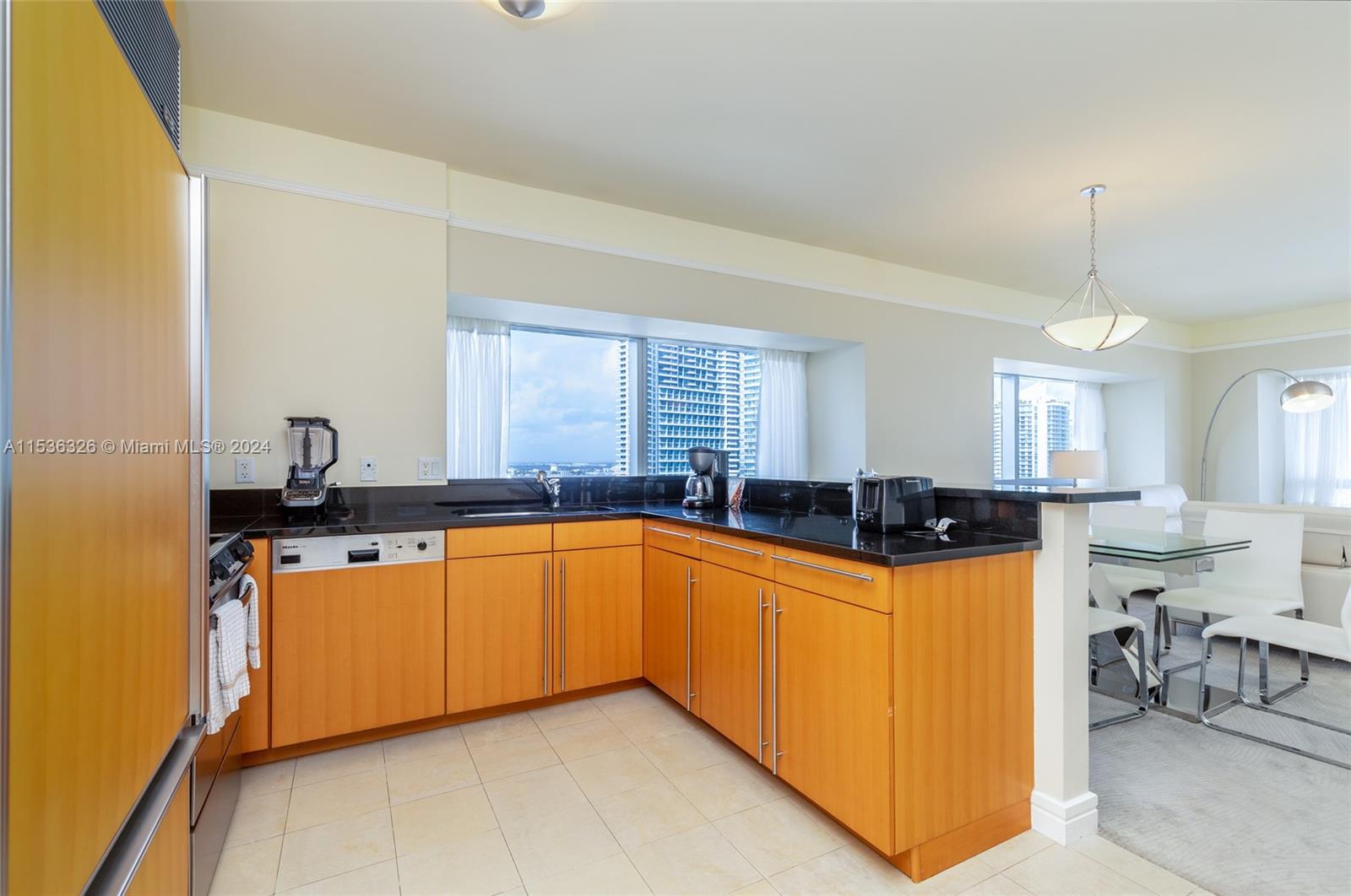 1435 Brickell Ave 3112