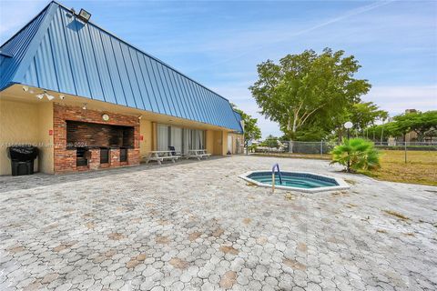 Single Family Residence in Deerfield Beach FL 951 48th Pl 36.jpg
