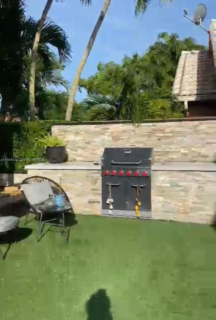 LAKES OF THE MEADOW-MEADO - Residential Lease