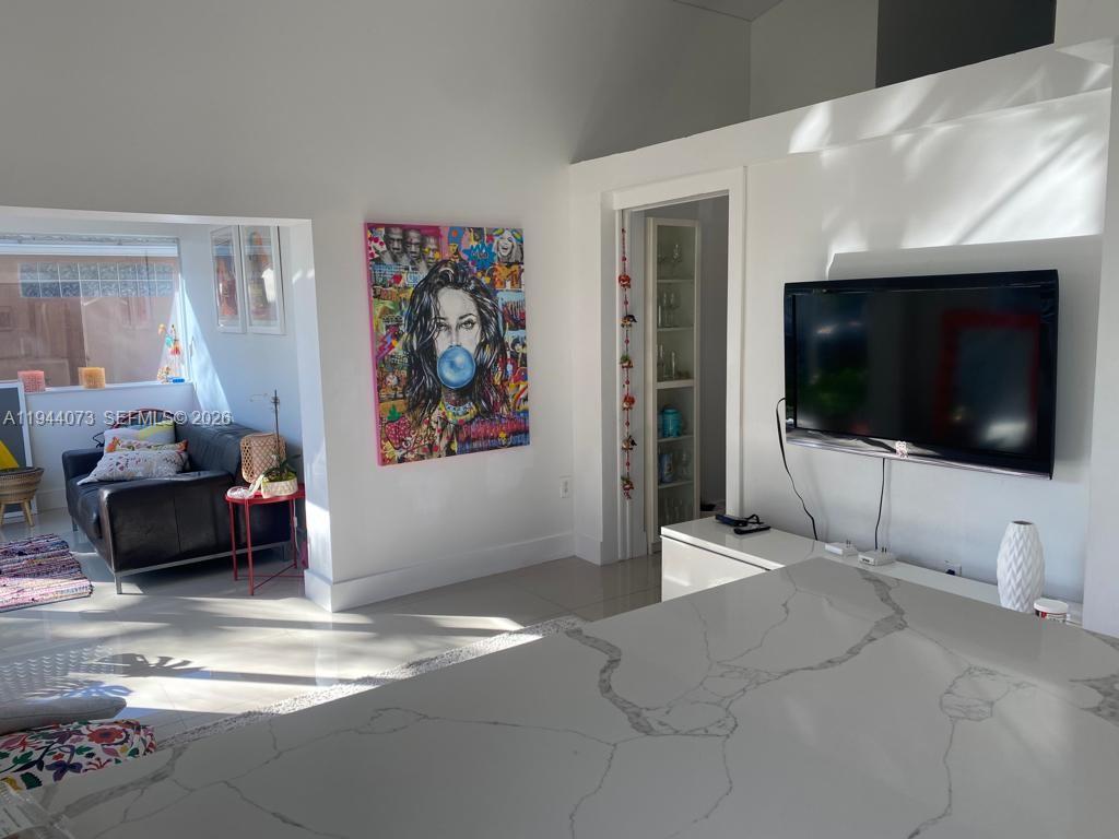 LAKES OF THE MEADOW-MEADO - Residential Lease