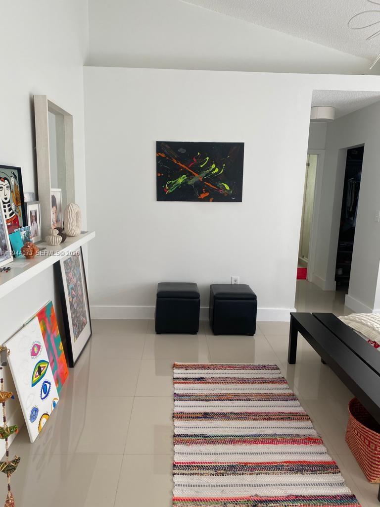 LAKES OF THE MEADOW-MEADO - Residential Lease