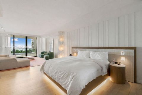 2201 Collins Ave 532 Miami Beach FL 33139