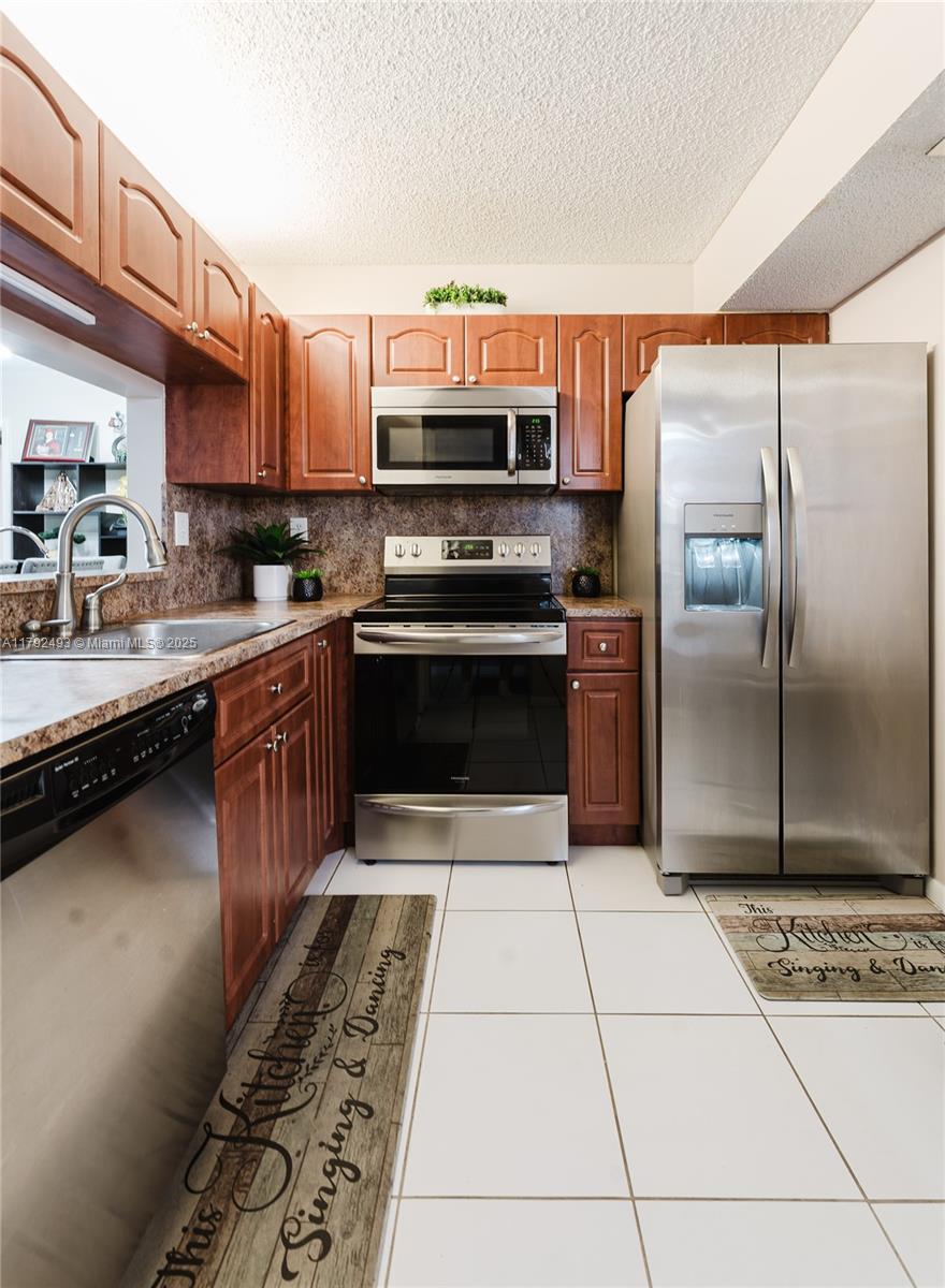 1100 N Hiatus Rd 1100