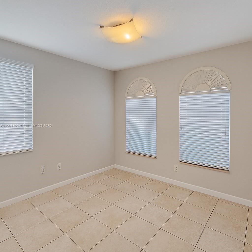 KEYS GARDEN - Residential Lease