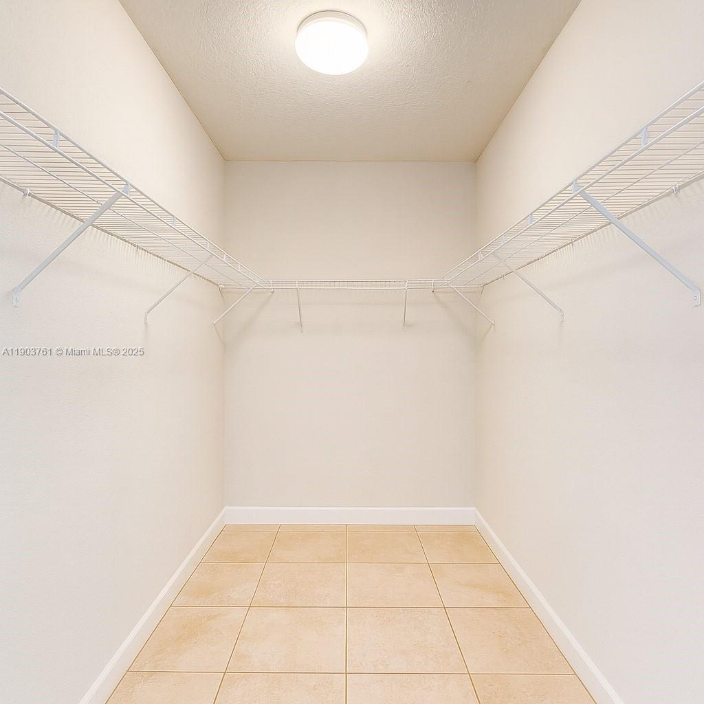 KEYS GARDEN - Residential Lease