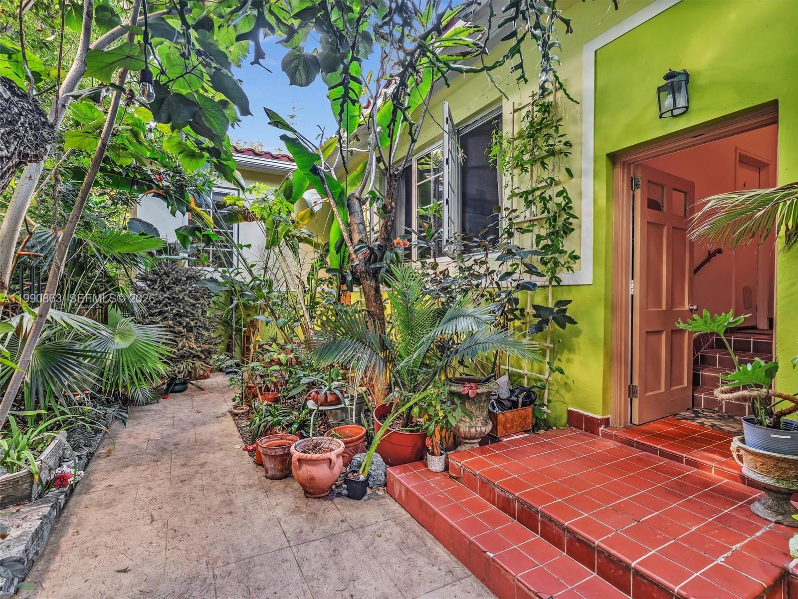 NINE TEN CONDO - Residential