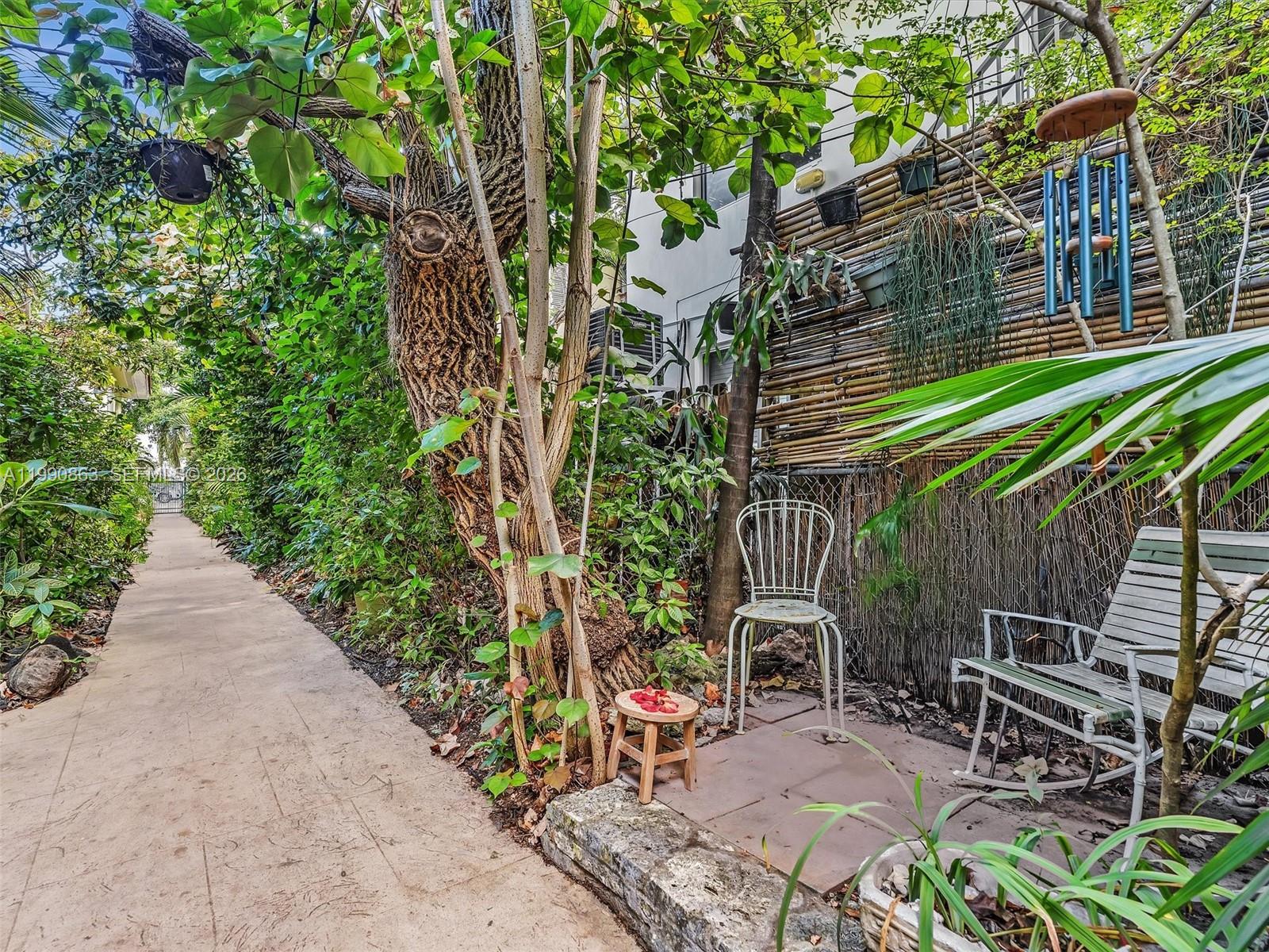 NINE TEN CONDO - Residential