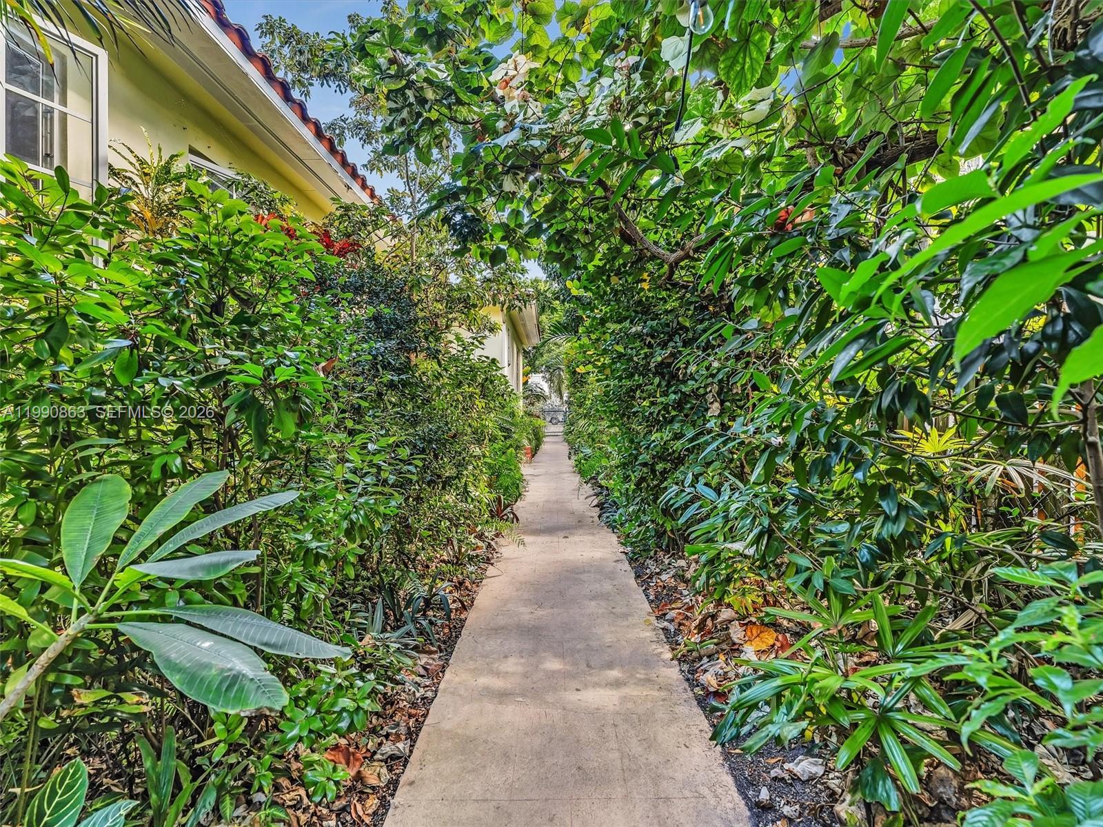 NINE TEN CONDO - Residential