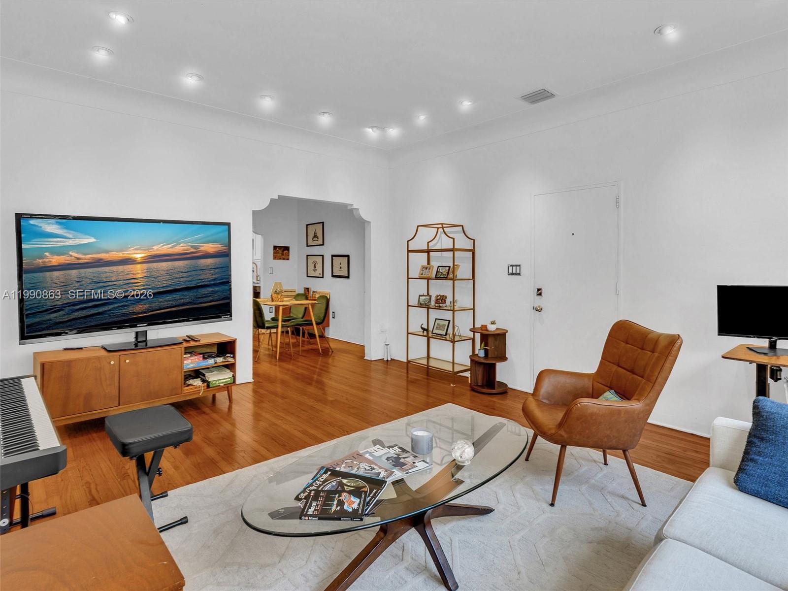 NINE TEN CONDO - Residential