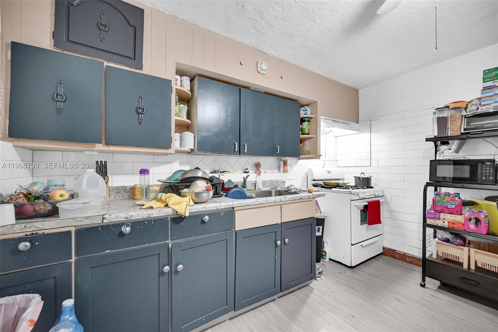 RIVERSIDE FARMS - Residential Income