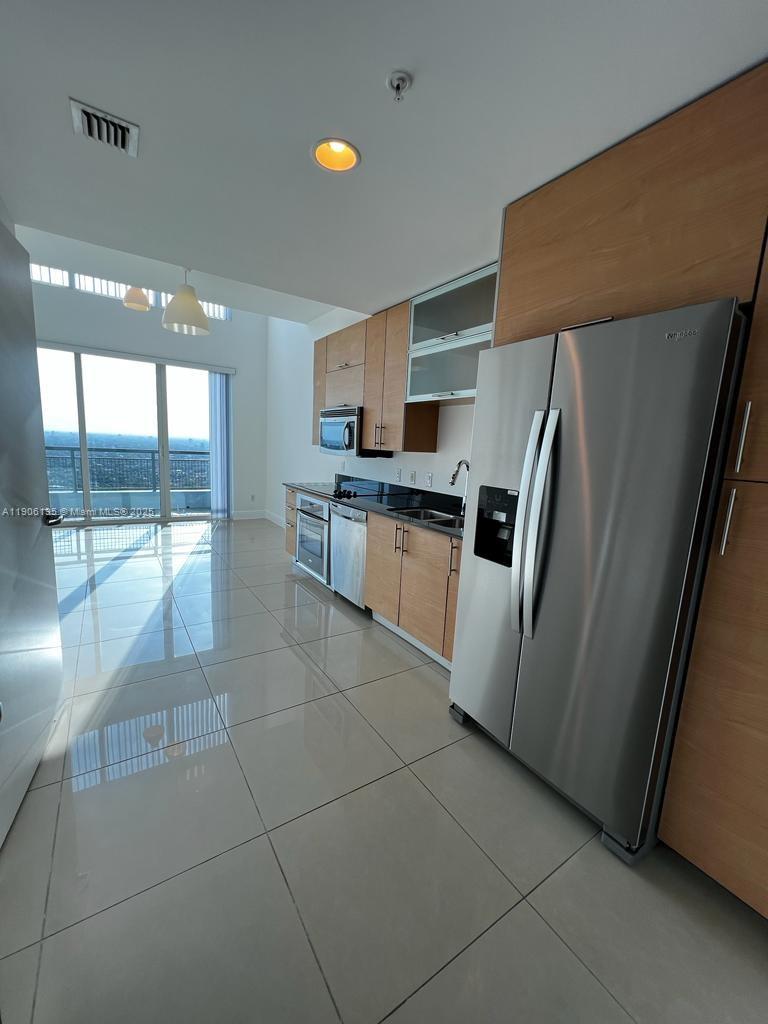 INFINITY AT BRICKELL COND - Residential Lease