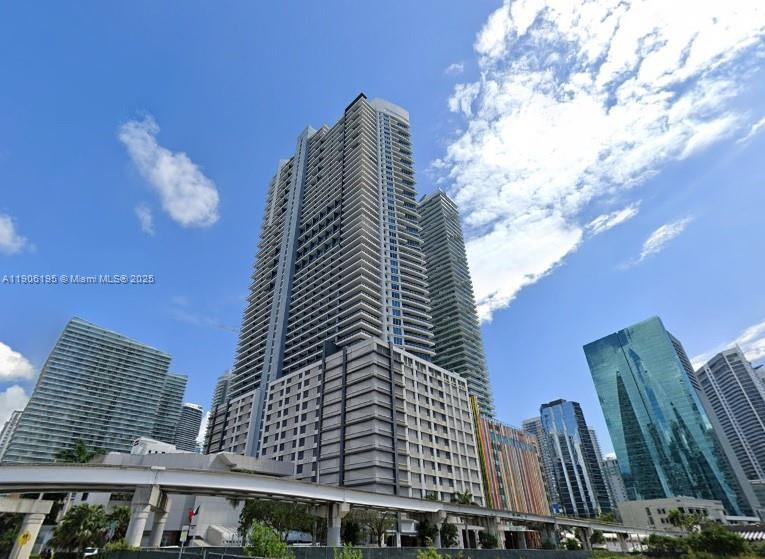 INFINITY AT BRICKELL COND - Residential Lease