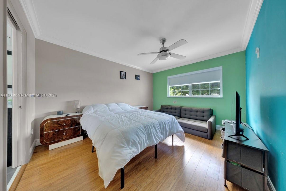 DORAL WOODS - Residential