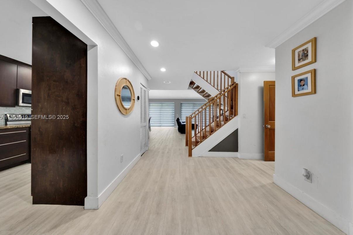 DORAL WOODS - Residential