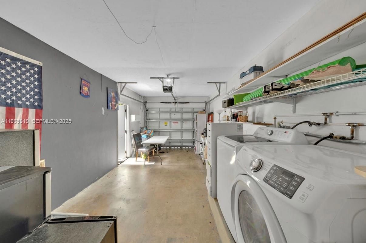 DORAL WOODS - Residential