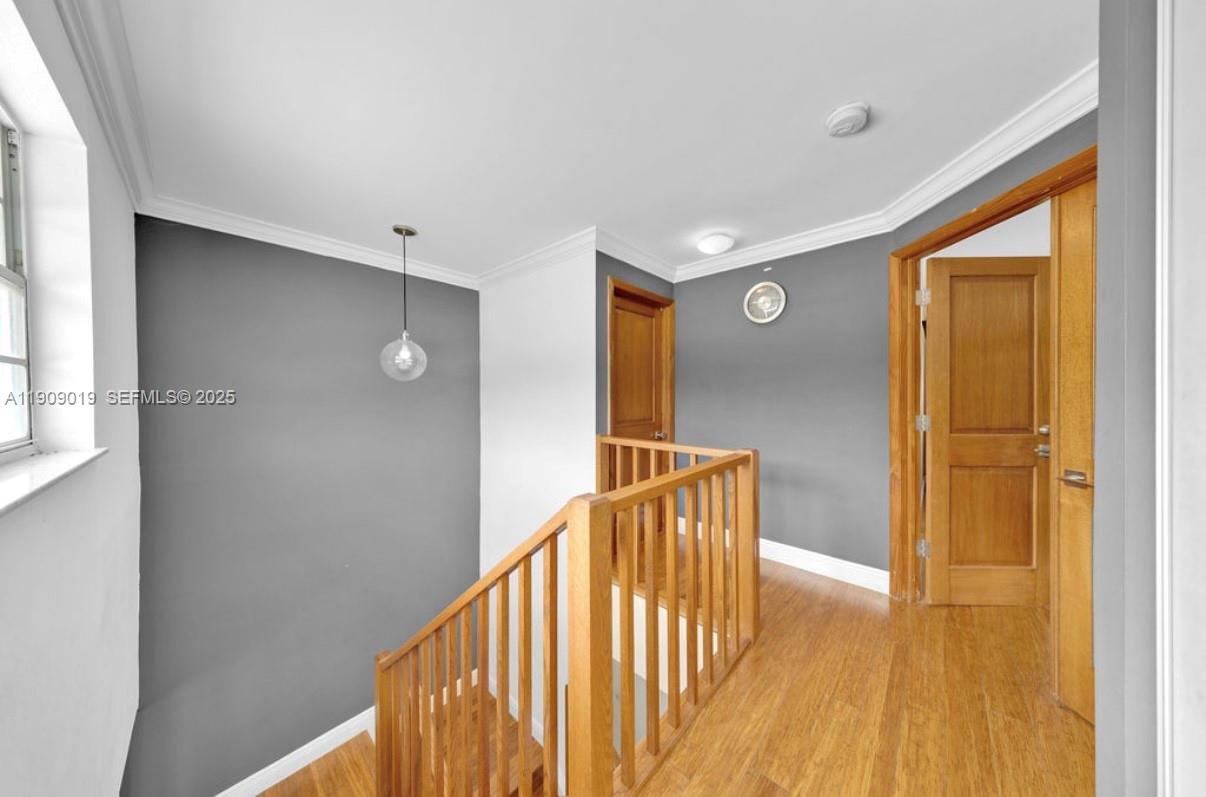 DORAL WOODS - Residential