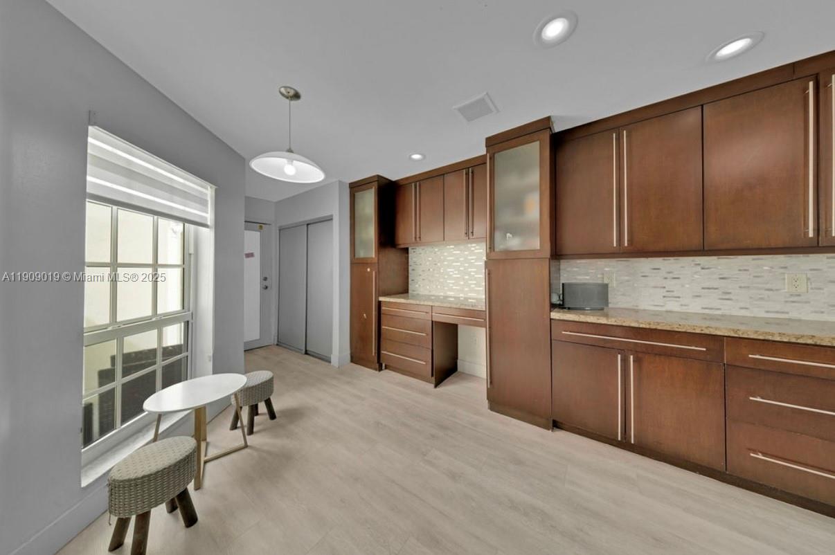 DORAL WOODS - Residential