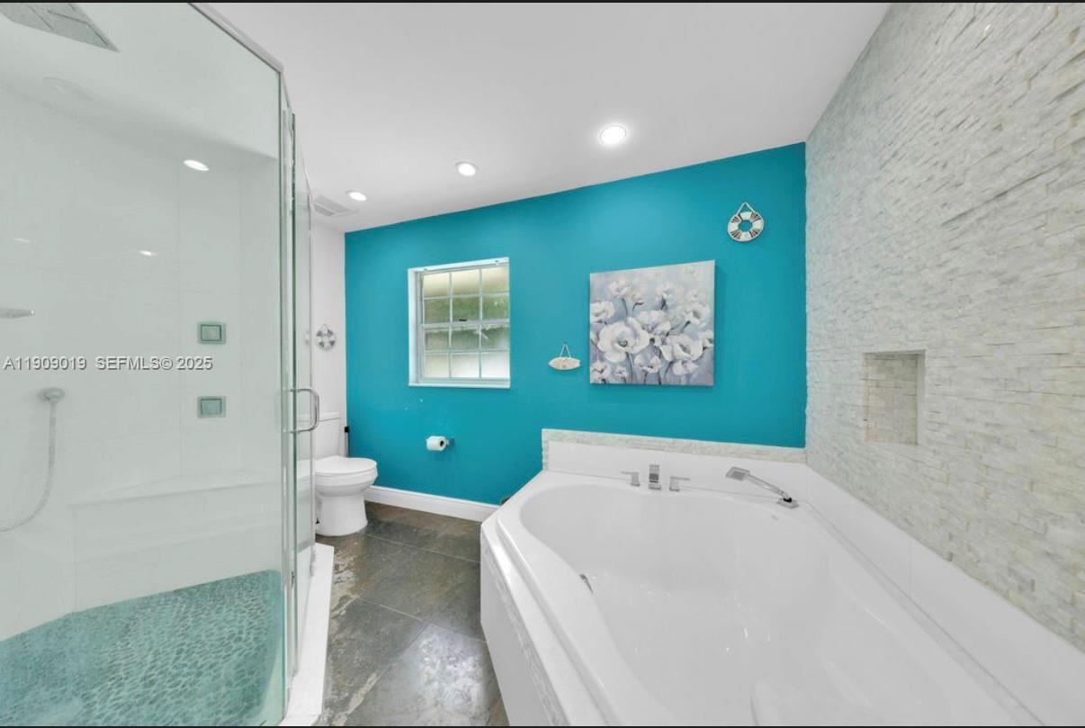 DORAL WOODS - Residential