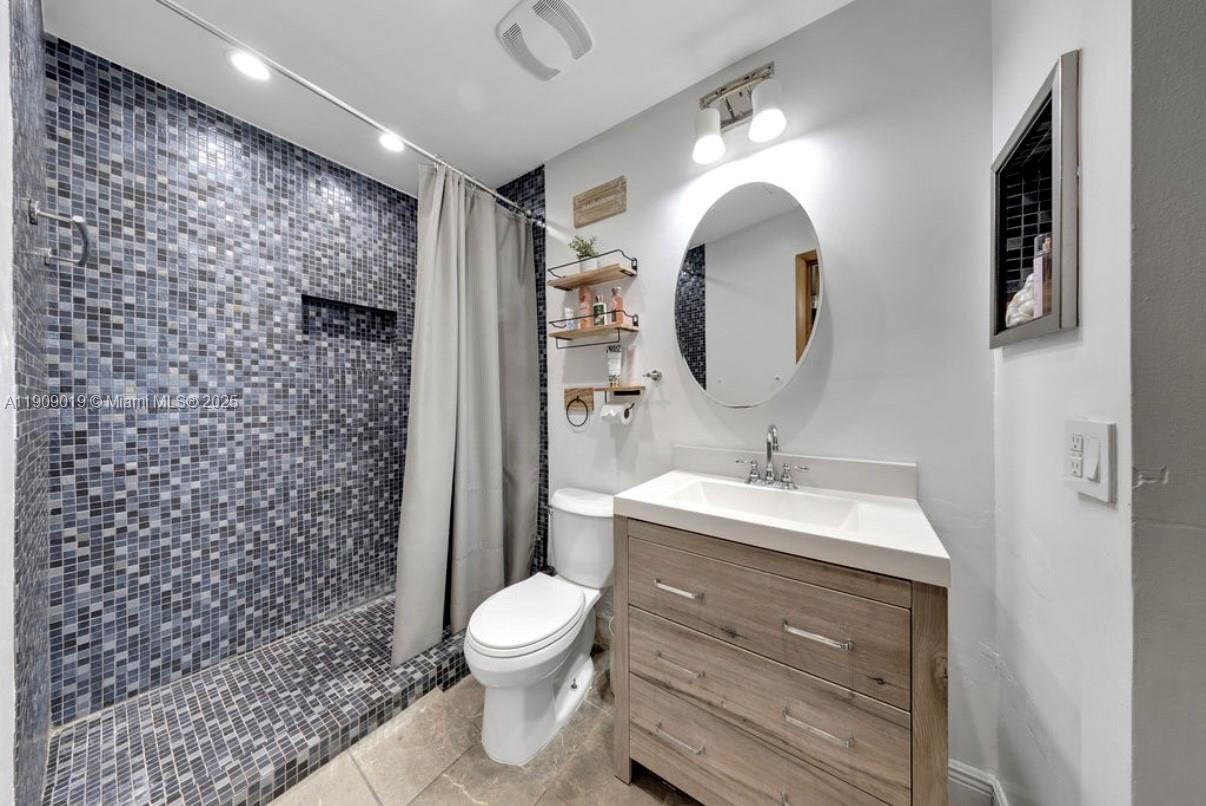 DORAL WOODS - Residential