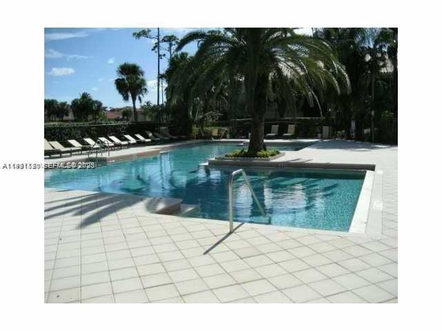 CORAL KEY CONDO - Residential