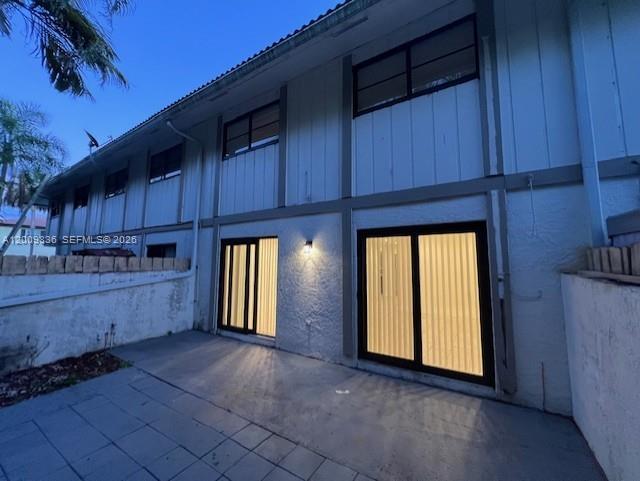 SEVILLE TOWNHOUSES CONDO - Residential