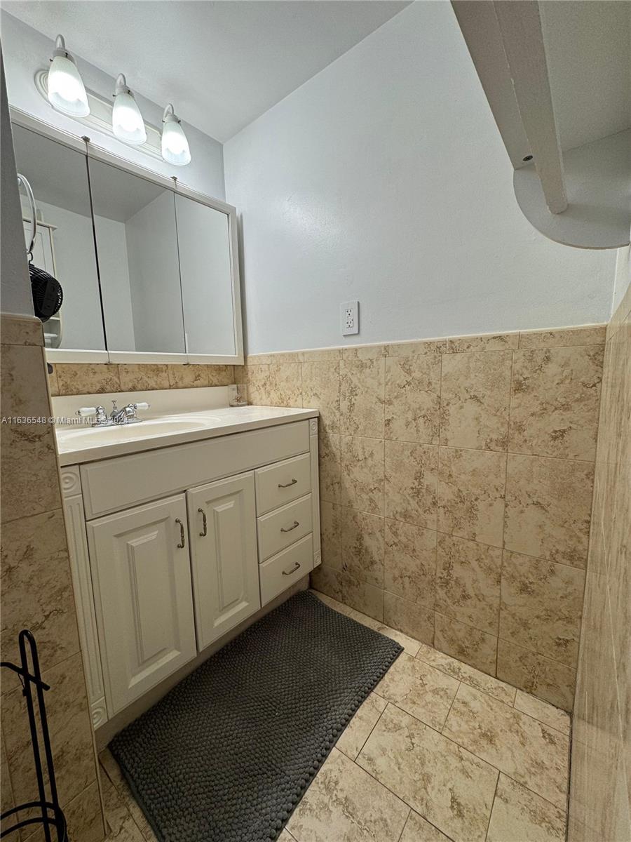 EDEN ISLES CONDO - Residential