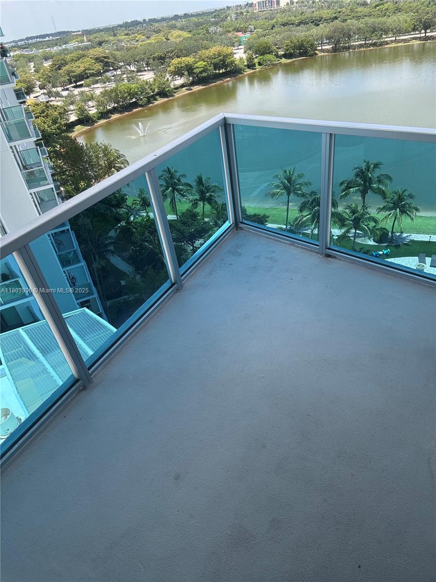 TAO SAWGRASS CONDOMINIUM - Residential