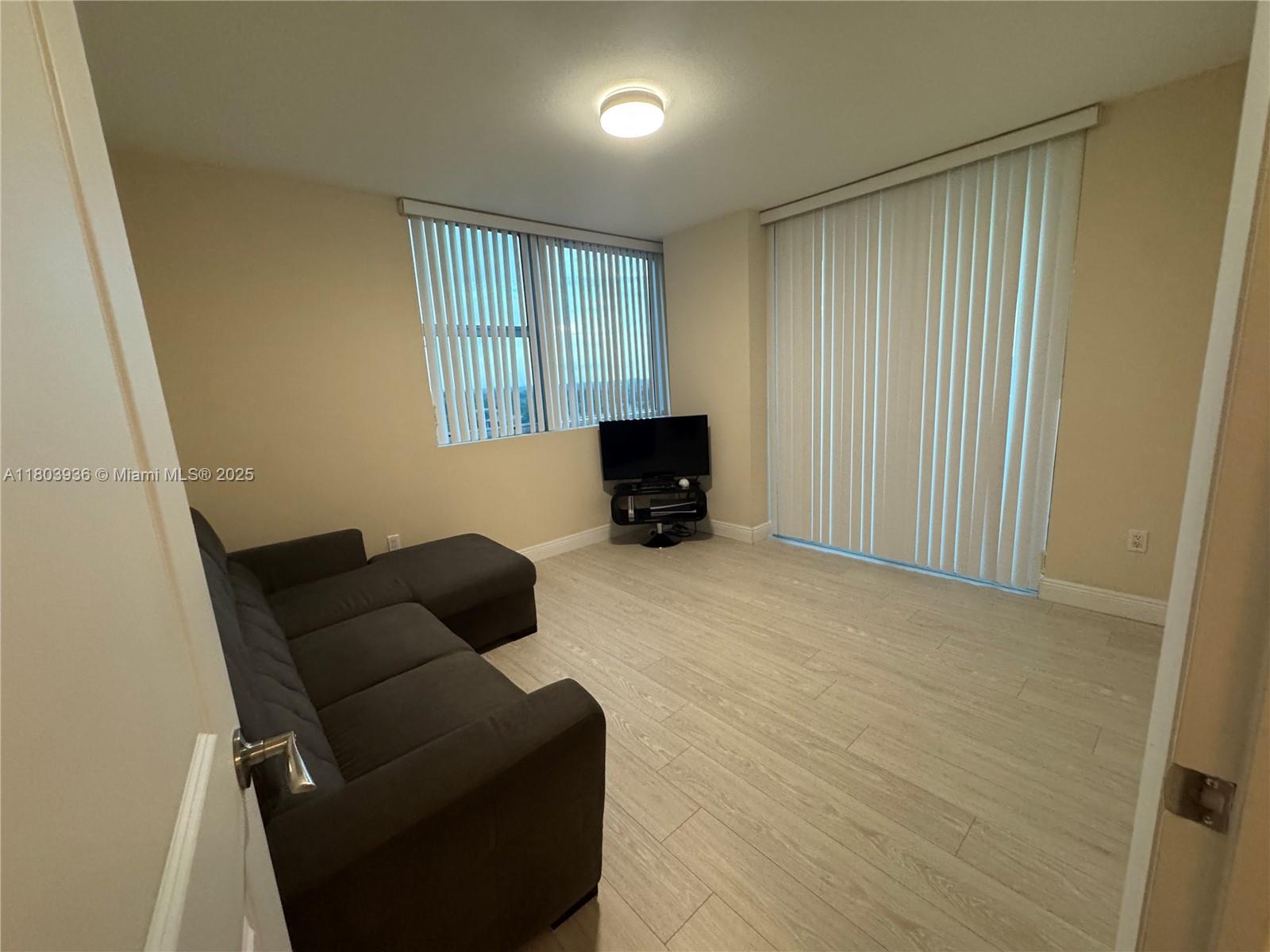 TAO SAWGRASS CONDOMINIUM - Residential