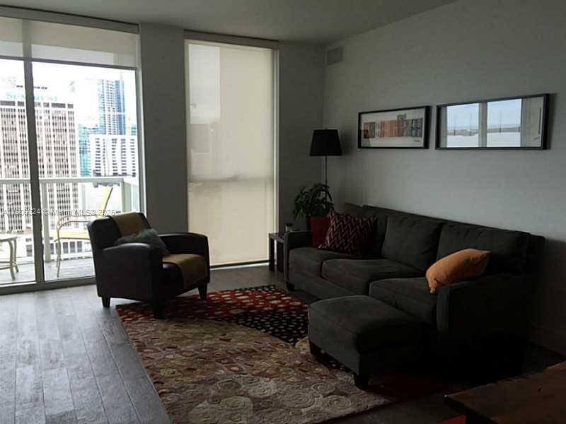 VIZCAYNE - Residential Lease