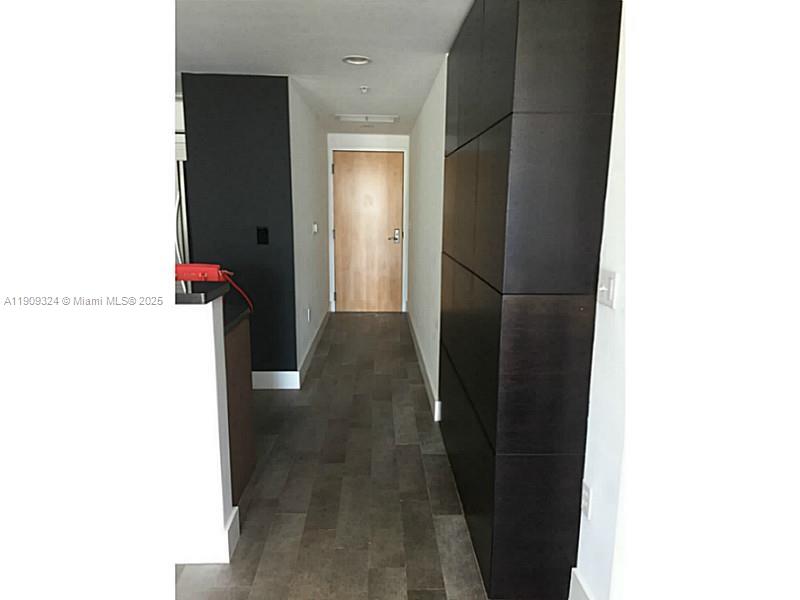 VIZCAYNE - Residential Lease